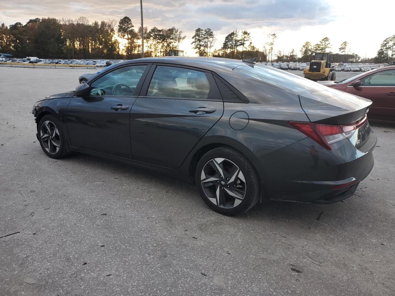 2023 Hyundai Elantra - Image 2