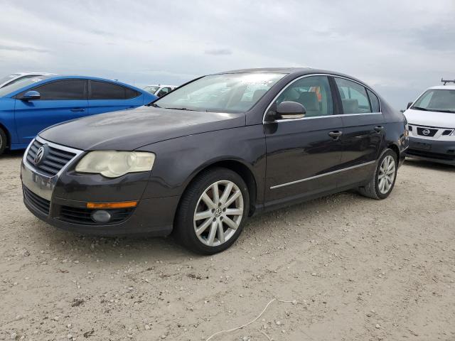 2010 Volkswagen Passat Komfort zu verkaufen in Arcadia, FL - Water/Flood