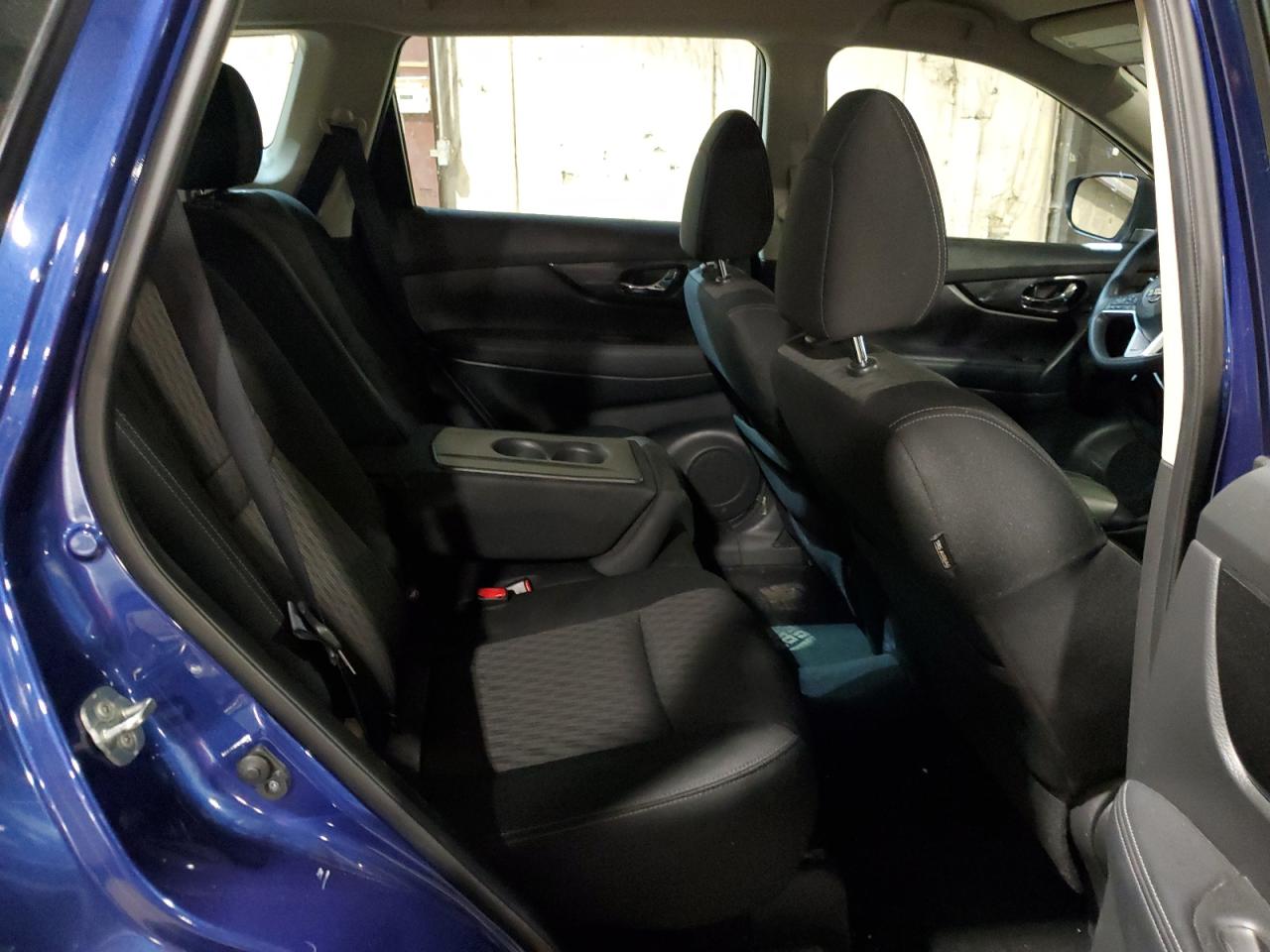 2018 Nissan Rogue - Image 10