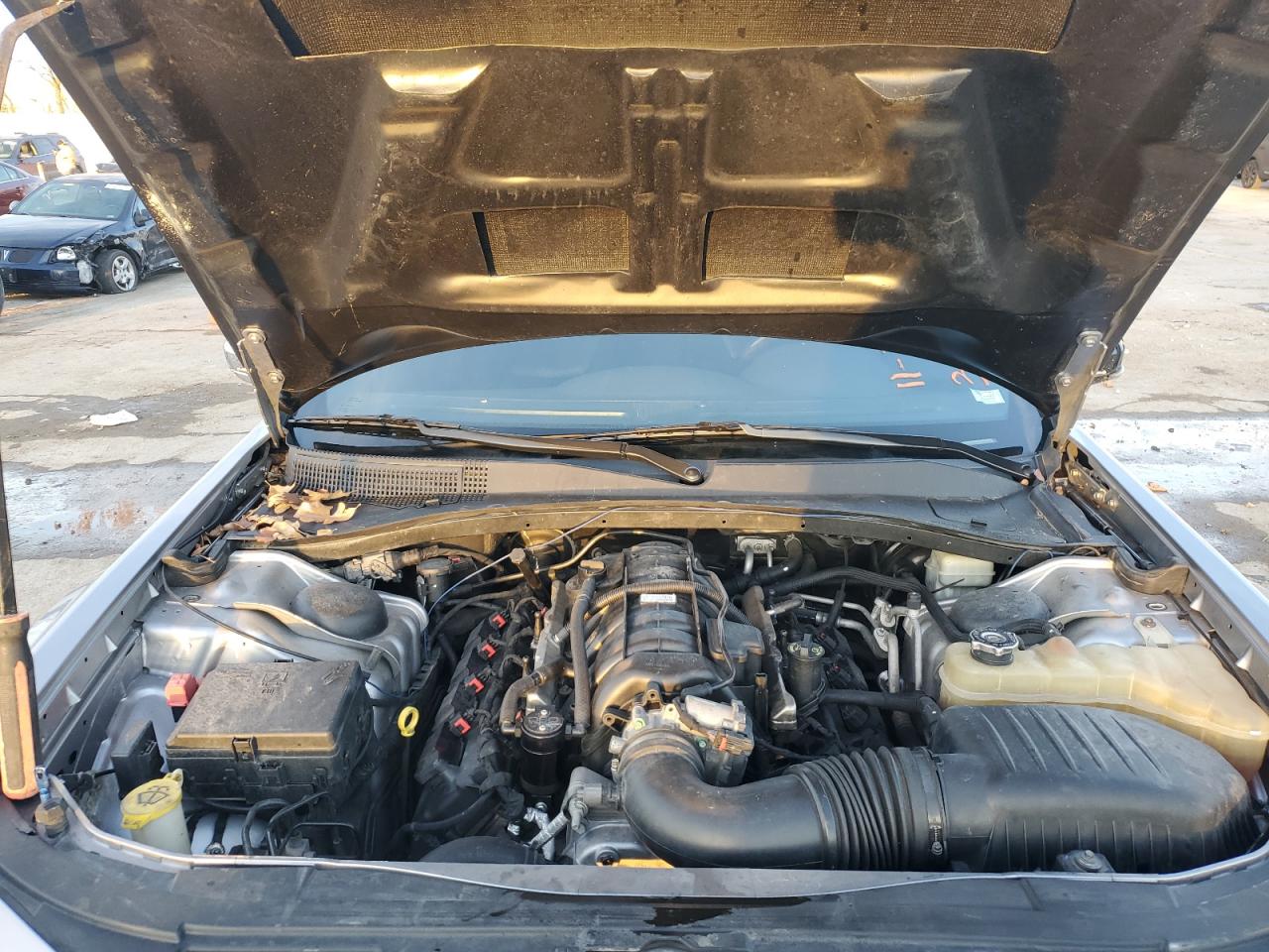 2013 Chrysler 300 - Image 12