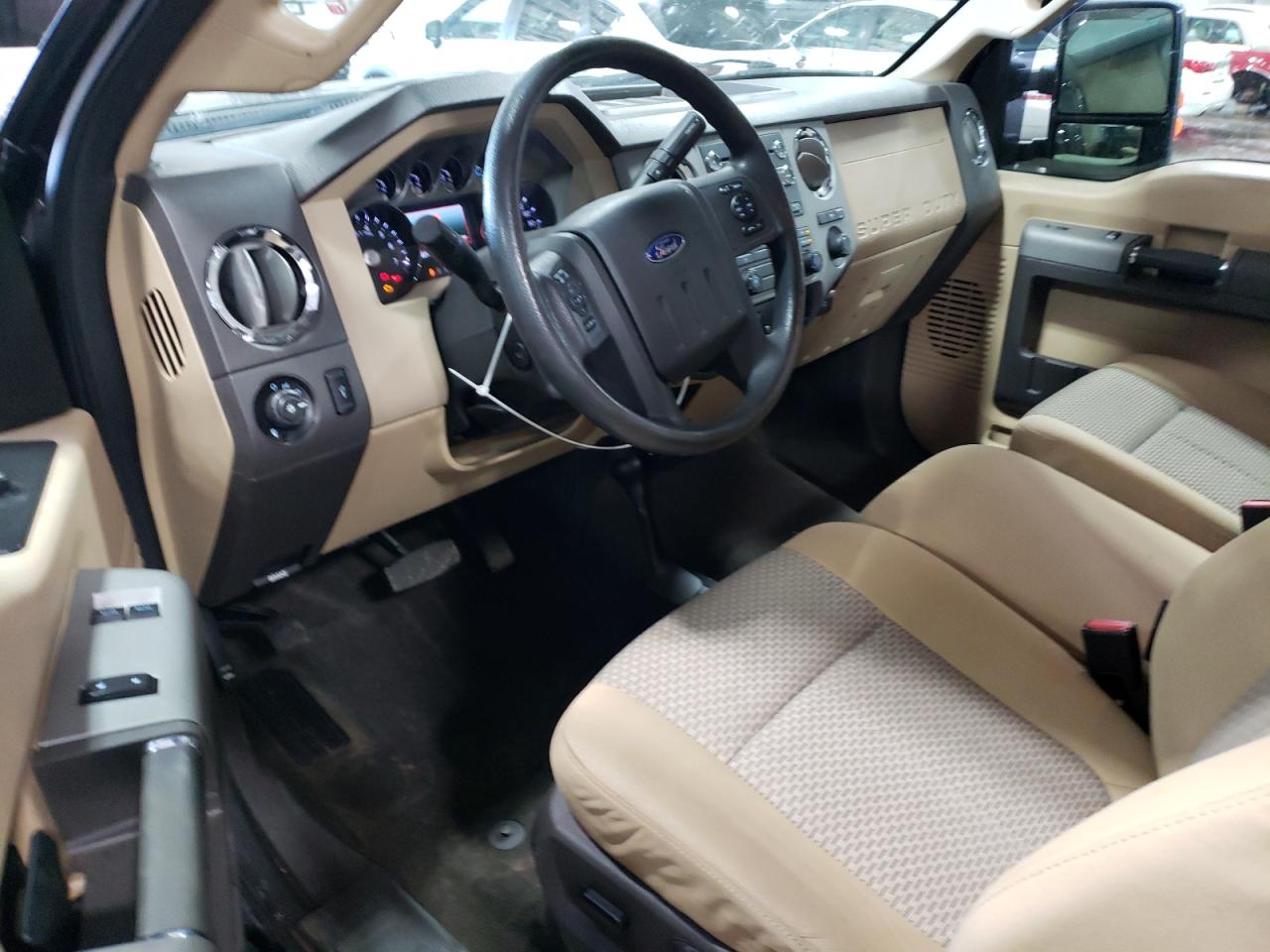 2016 Ford F250 - Image 8