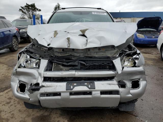  TOYOTA RAV4 2012 Серебристый