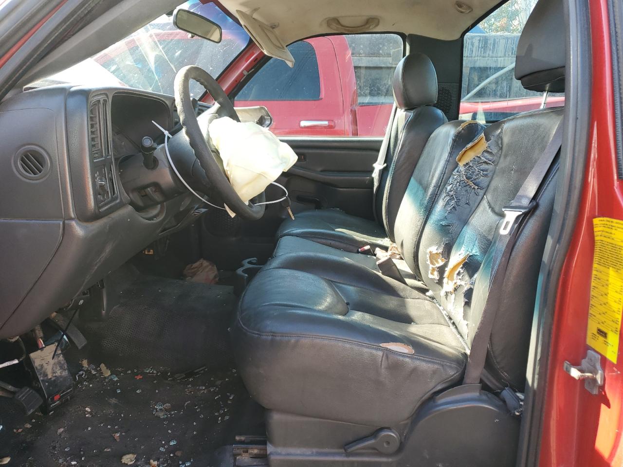 2006 Chevrolet Silverado - Image 10