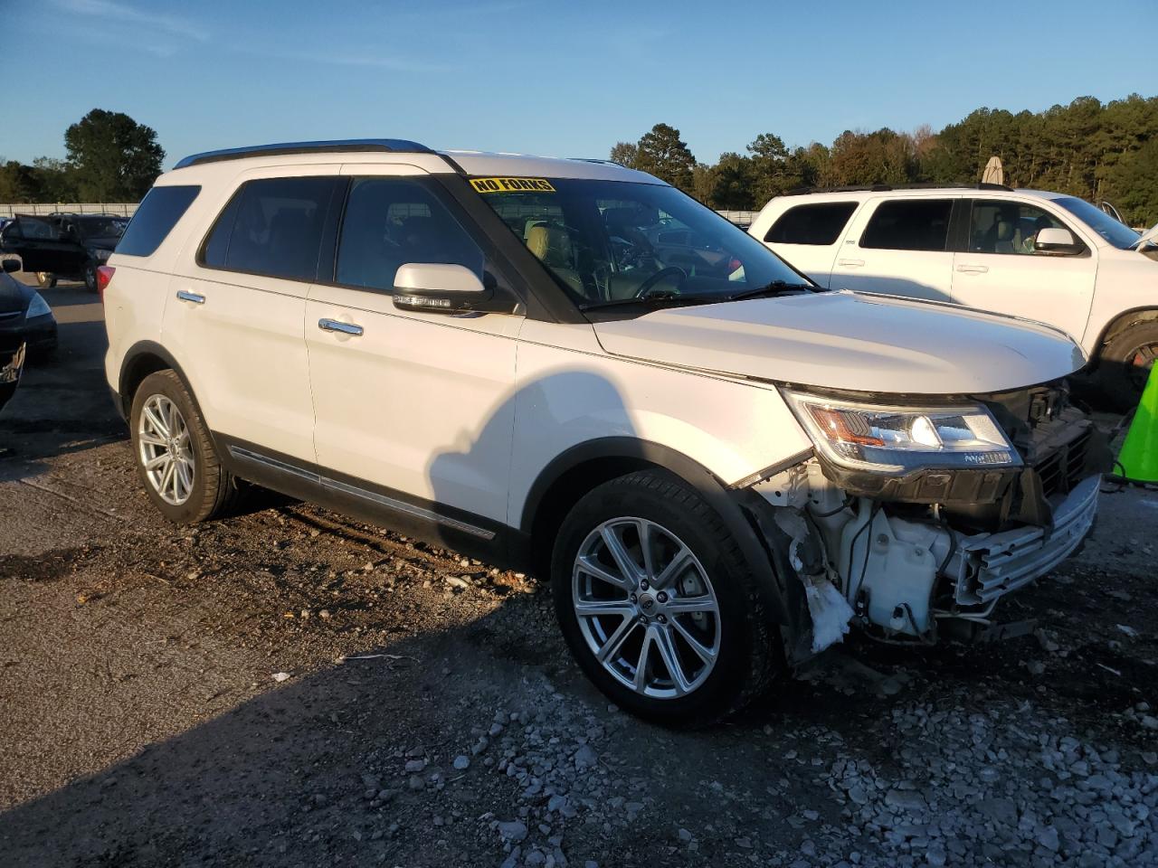 2017 Ford Explorer - Image 4