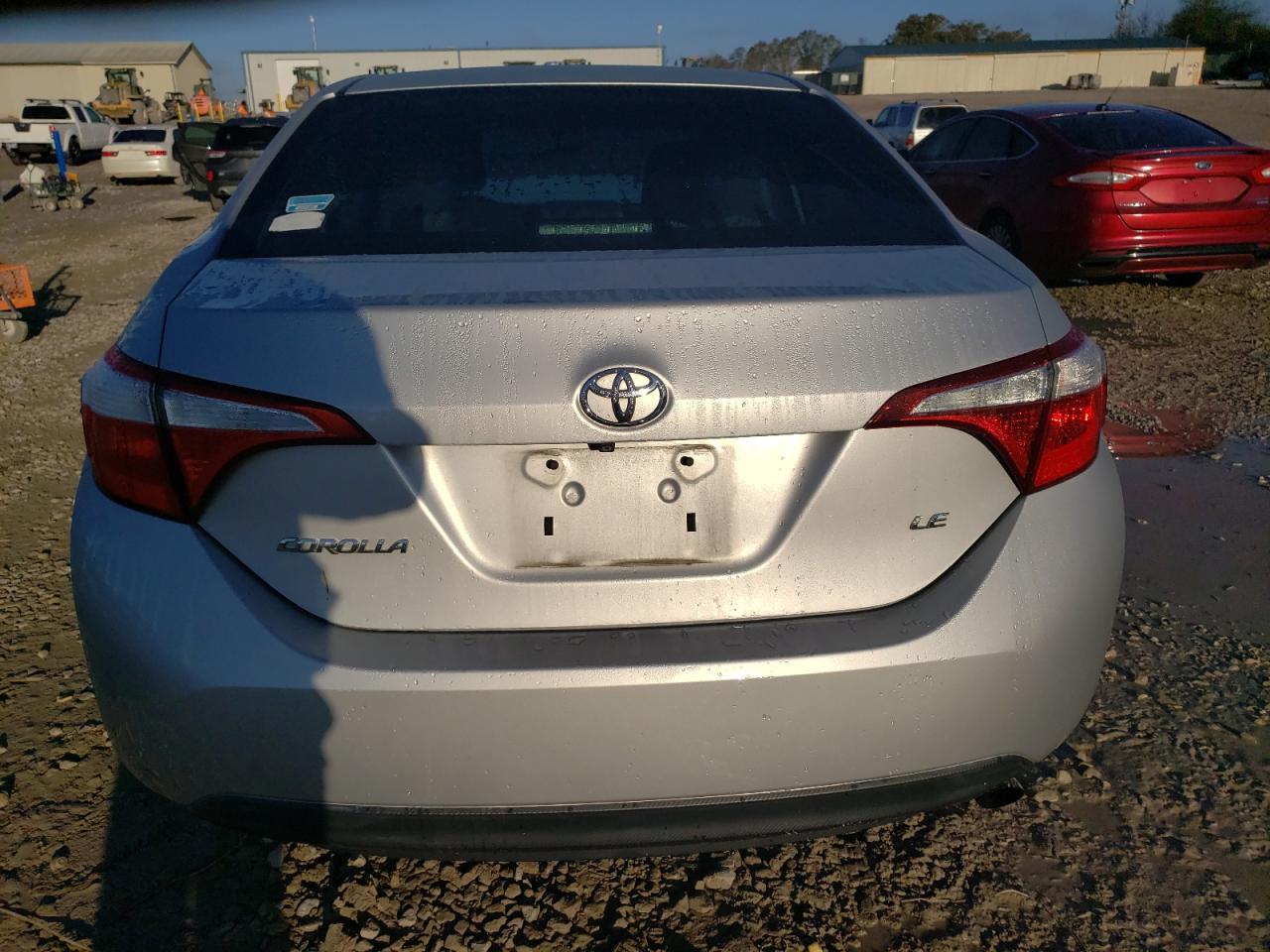 2015 Toyota Corolla L VIN: 5YFBURHE5FP286802 Lot: 81170254