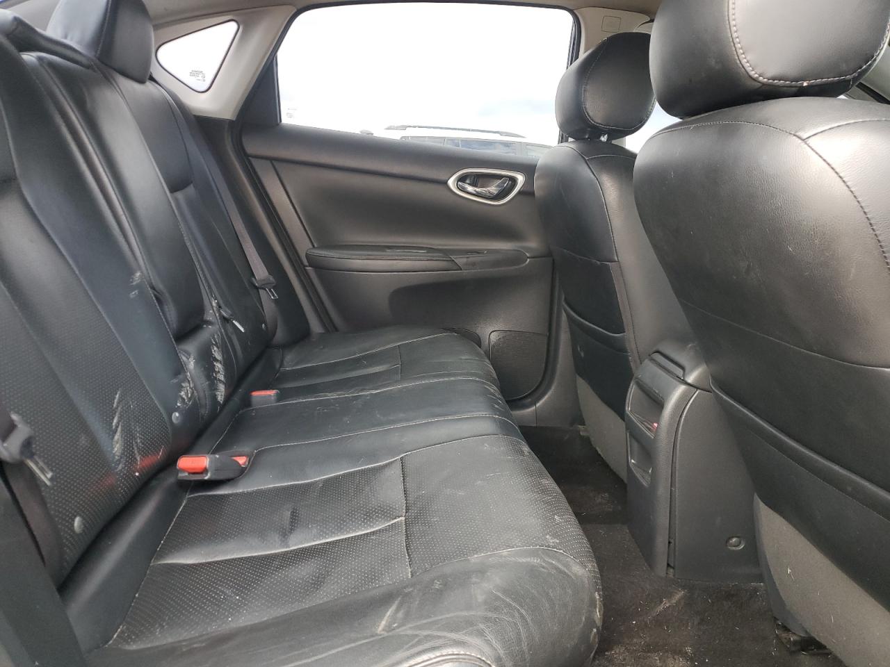 2015 Nissan Sentra - Image 10