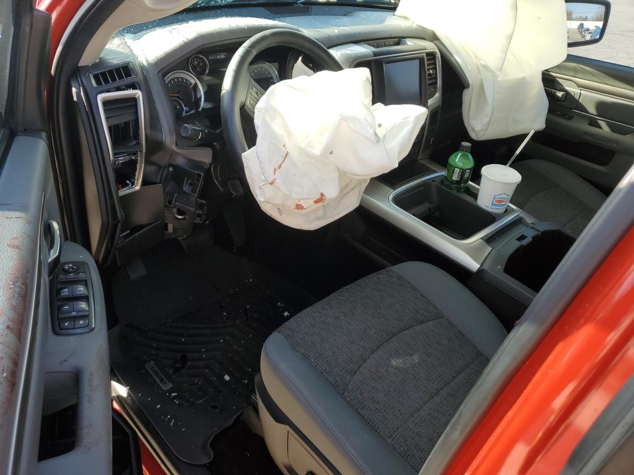 2016 RAM 1500 - Image 8