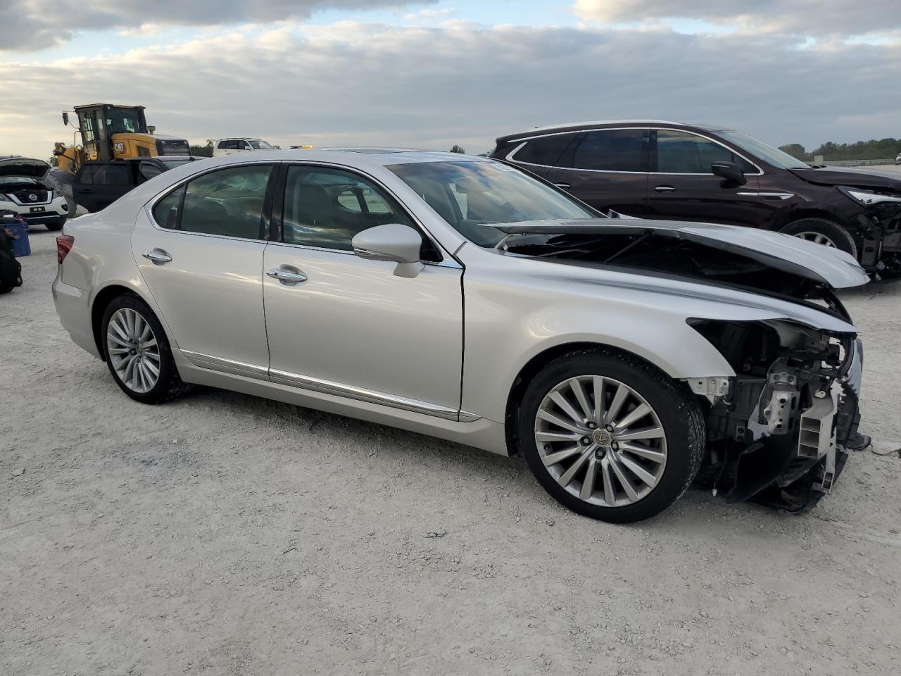 VIN JTHBL5EF2E5128081 2014 LEXUS LS460 no.4