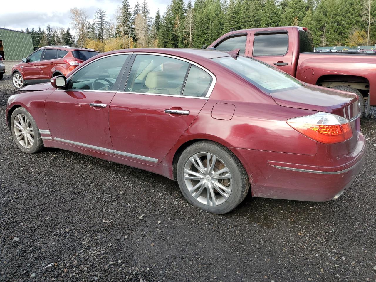 2010 Hyundai Genesis - Image 2