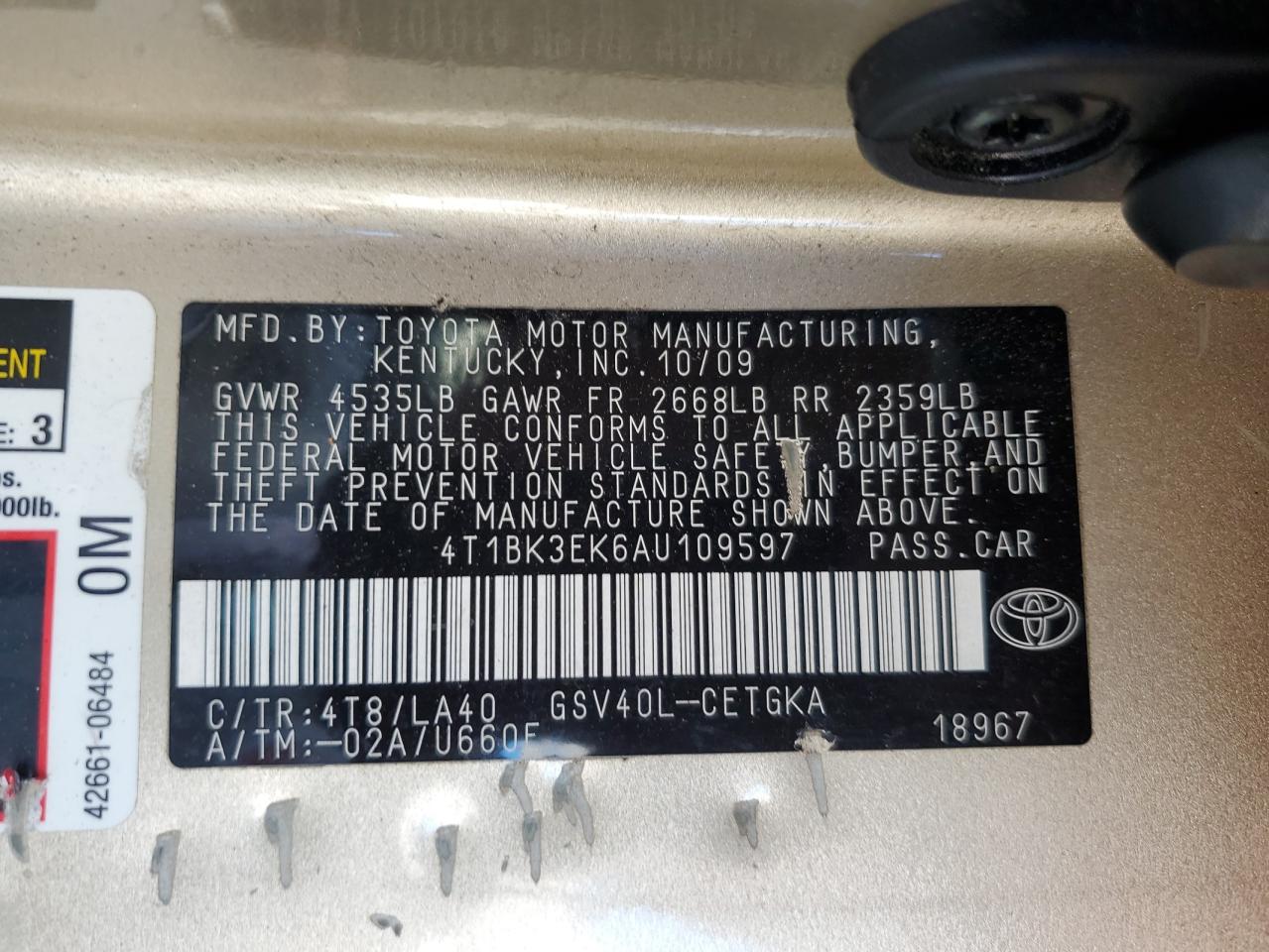 2010 Toyota Camry - Image 12