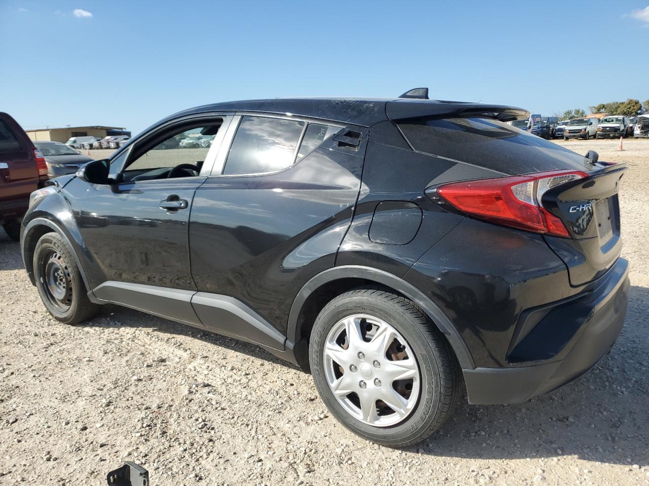 VIN JTNKHMBX6K1013105 2019 TOYOTA C-HR no.2