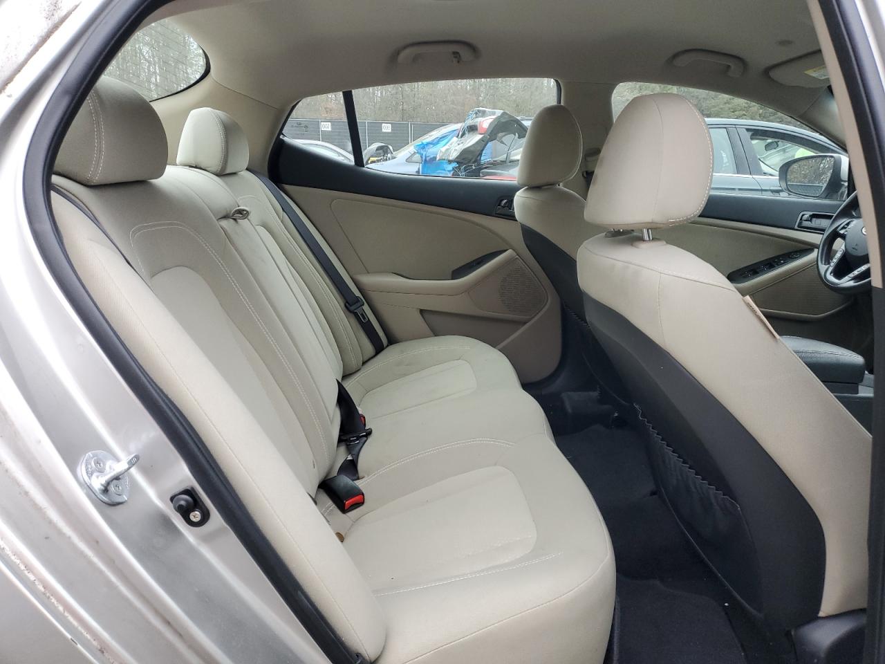 2011 Kia Optima - Image 10