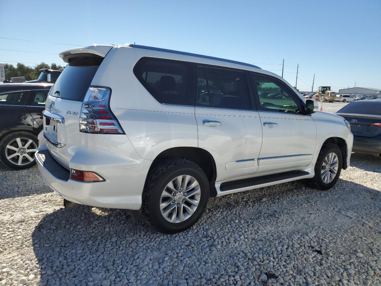 2014 Lexus GX - Image 3