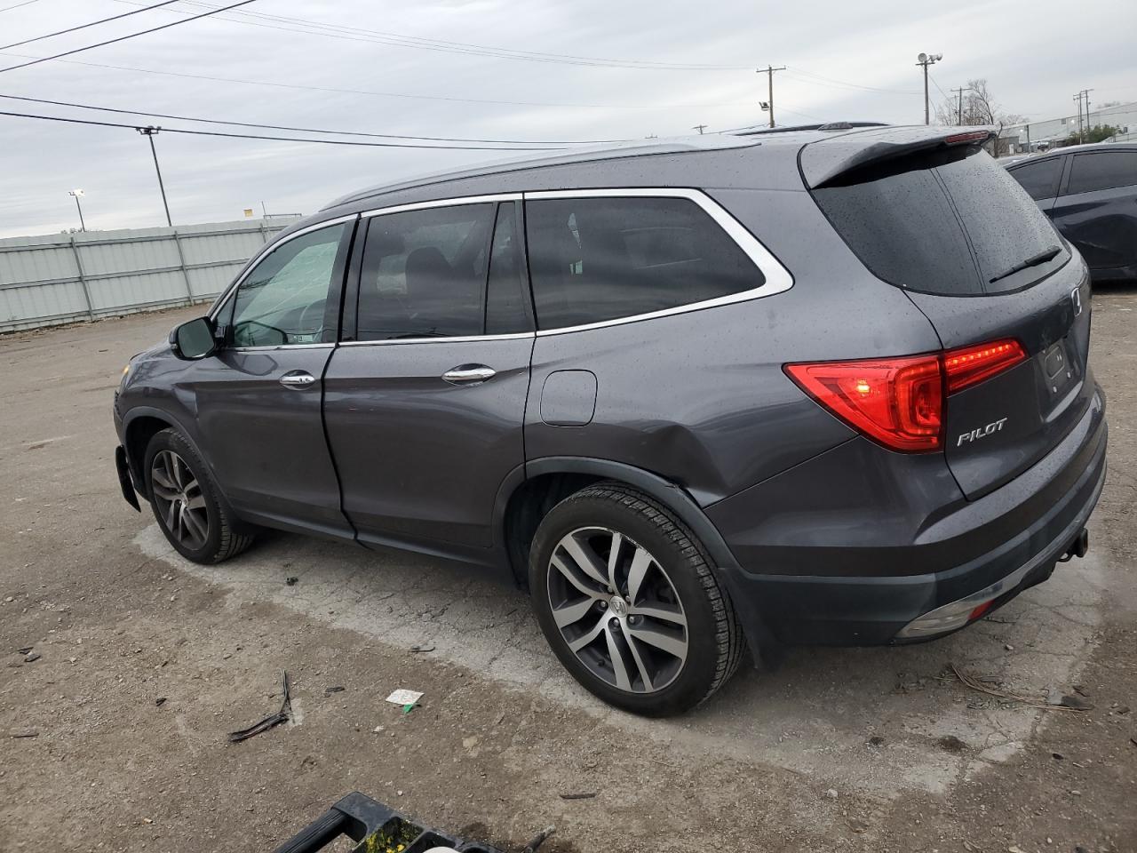 2018 Honda Pilot - Image 2