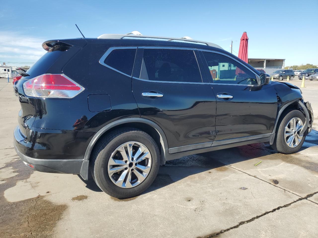 2015 Nissan Rogue - Image 3