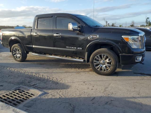 Pickups NISSAN TITAN 2016 Czarny