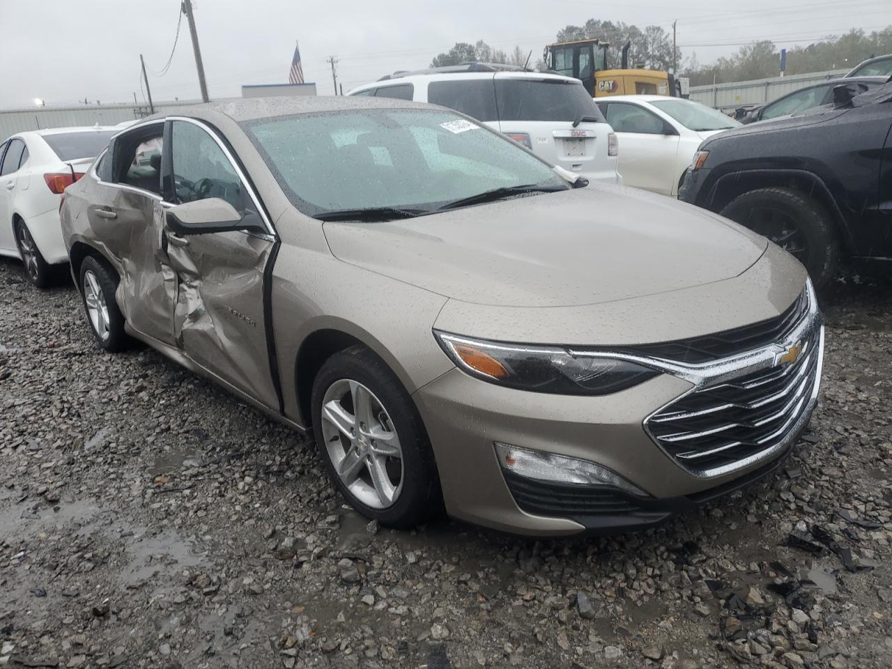 2022 Chevrolet Malibu - Image 4