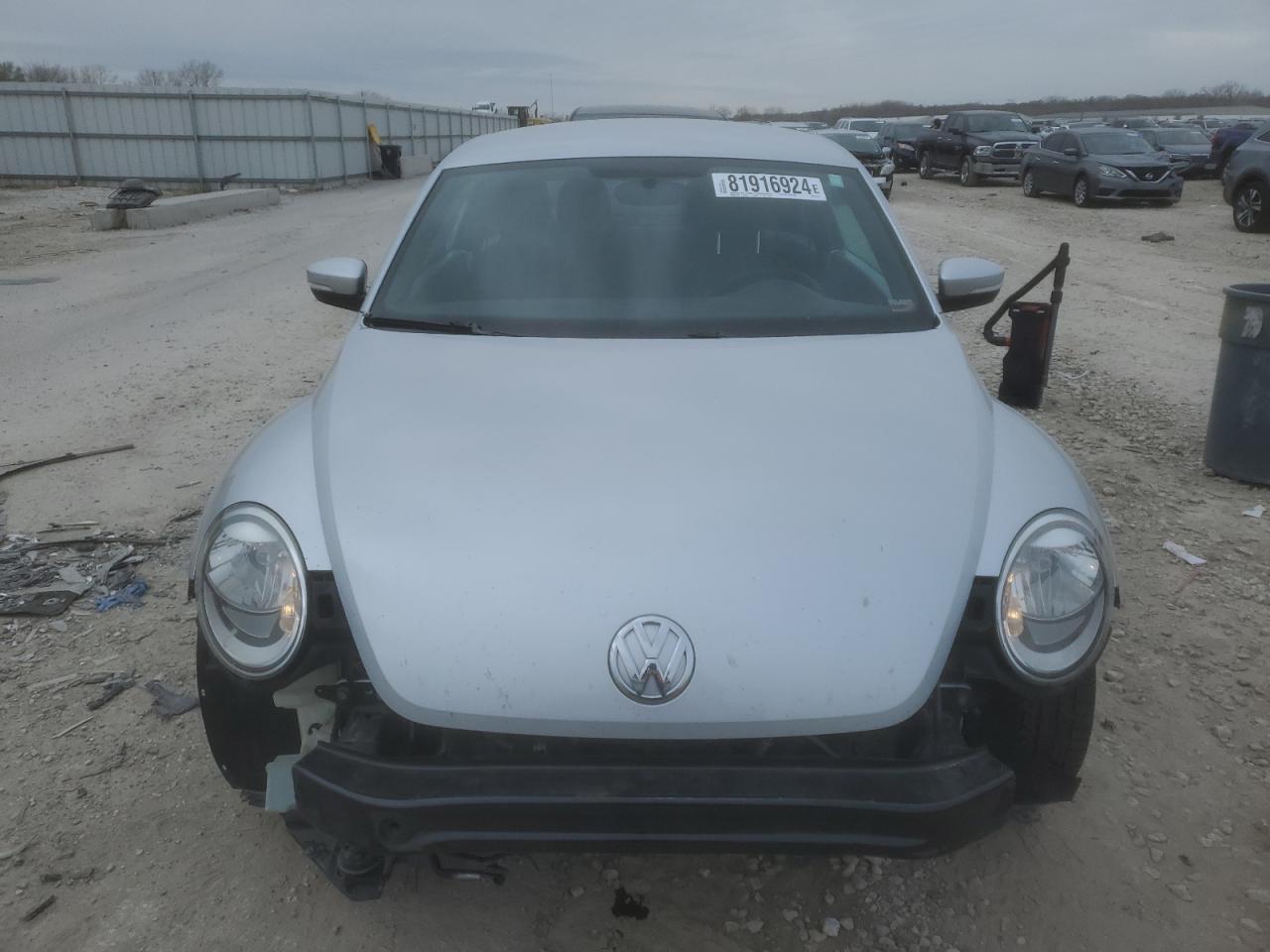 2012 Volkswagen Beetle - Image 5