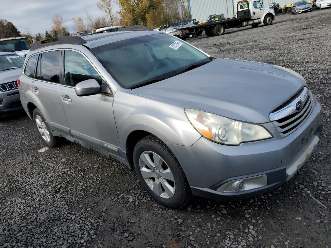 2010 Subaru Outback - Image 4
