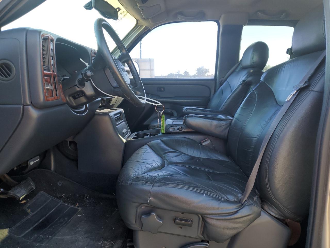 2000 GMC Sierra - Image 7