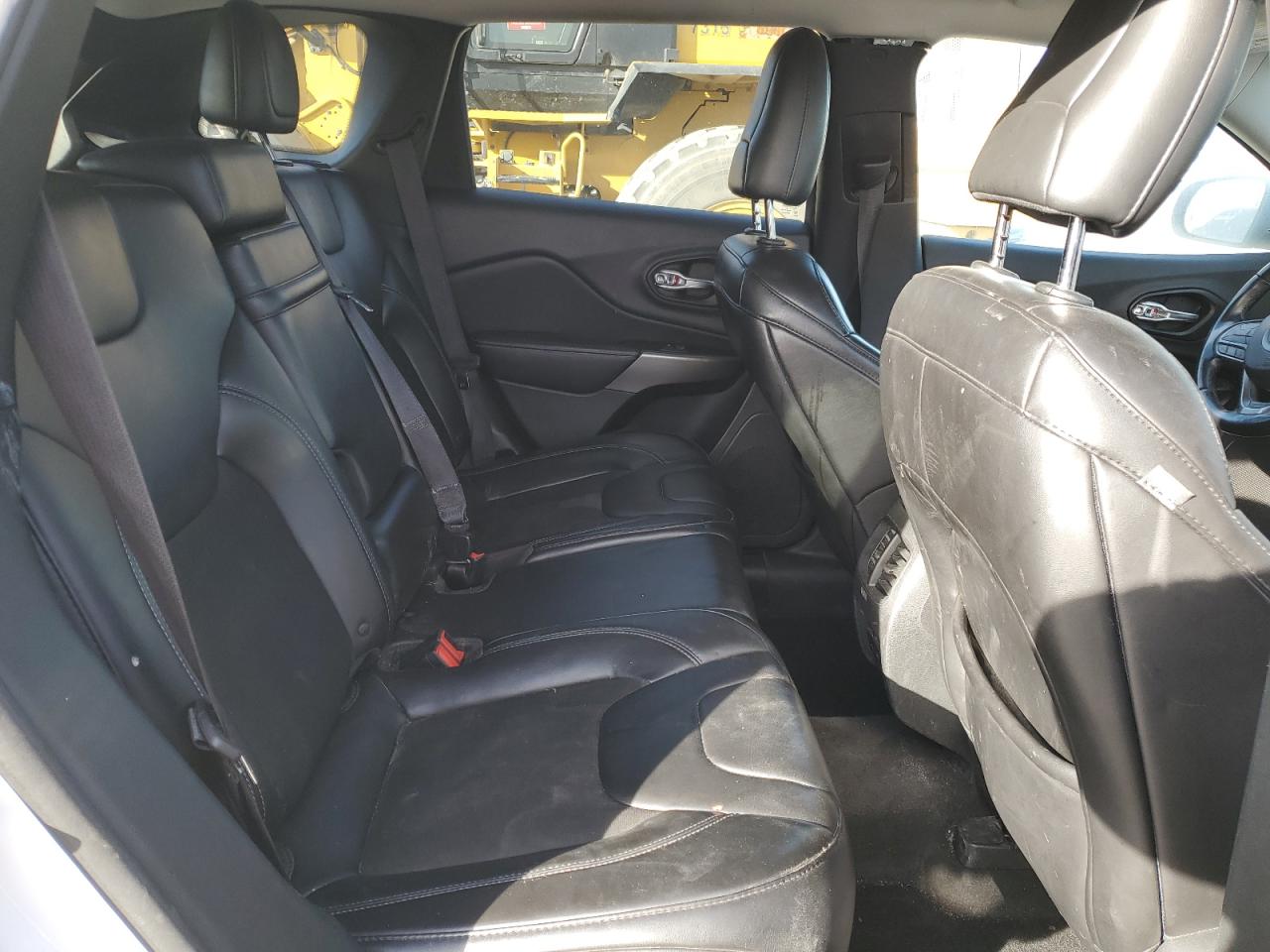 2019 Jeep Grand Cherokee - Image 10