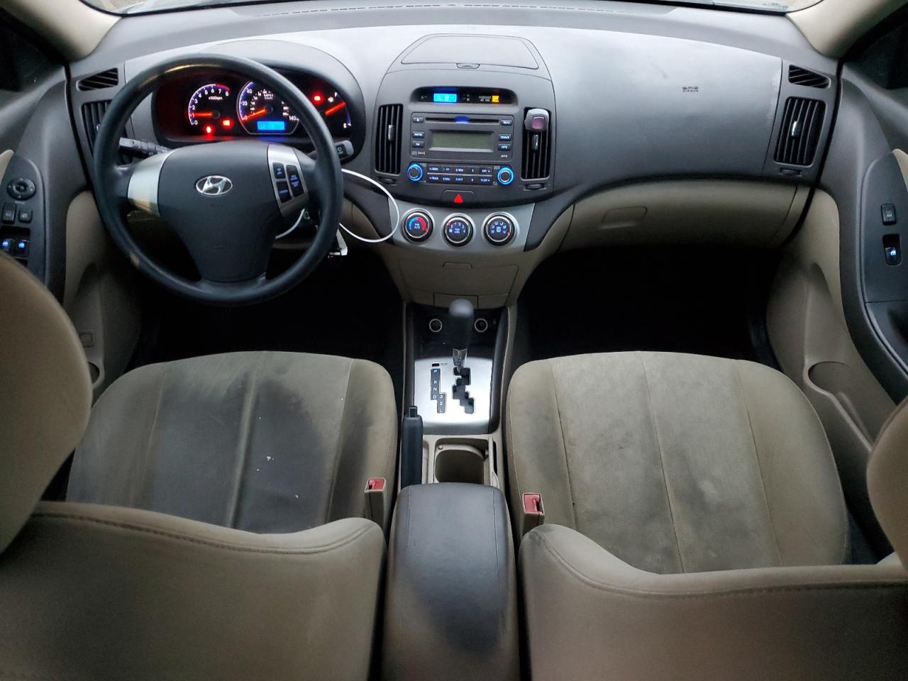 2010 Hyundai Elantra - Image 8
