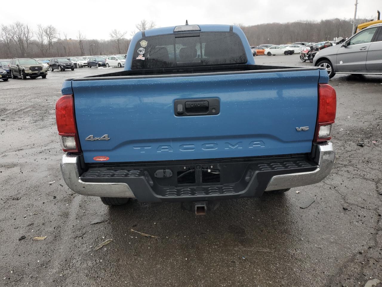 2019 Toyota Tacoma - Image 6