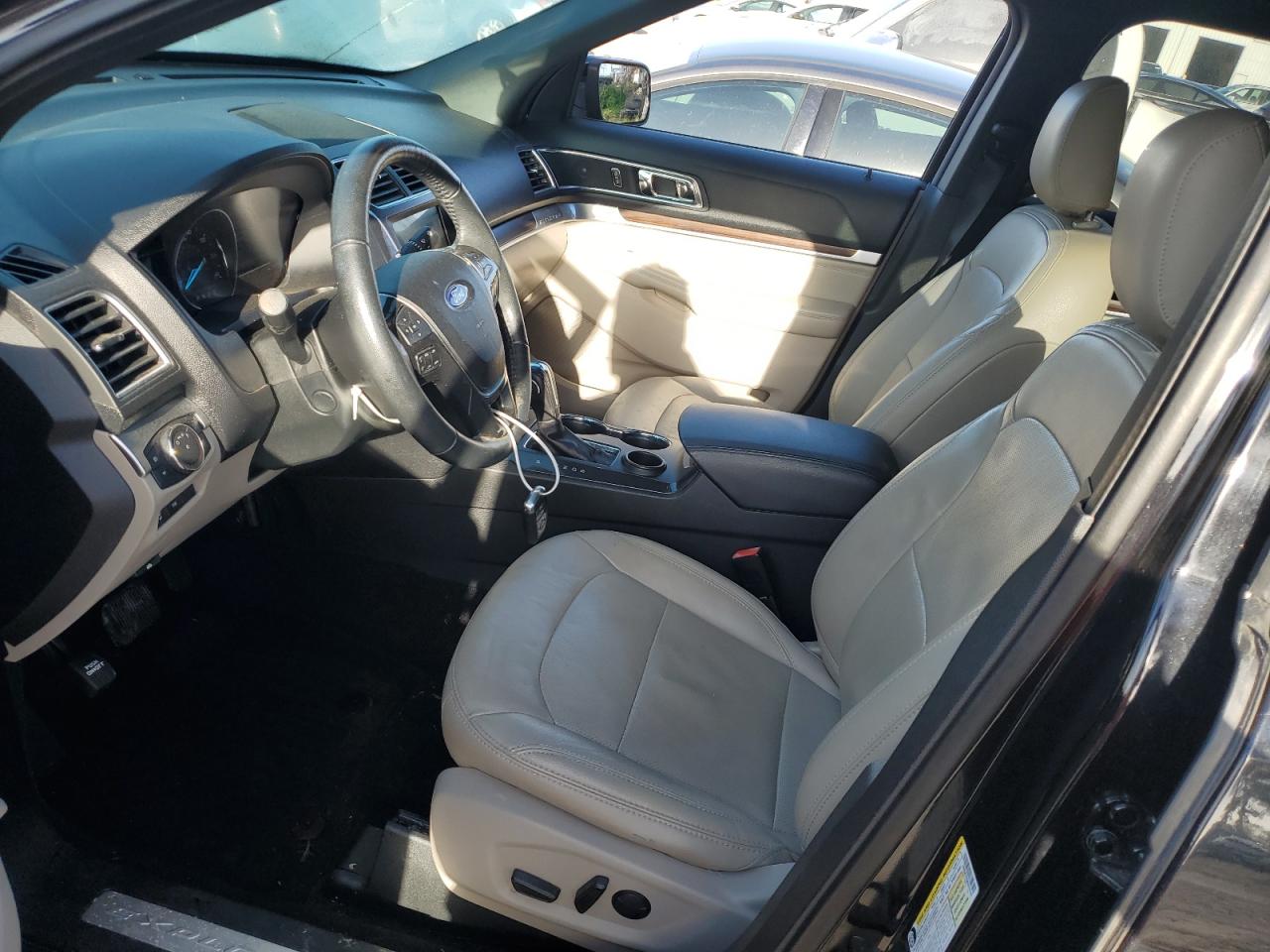2019 Ford Explorer - Image 7