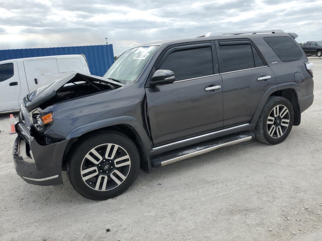 VIN JTEZU5JR3J5181472 2018 TOYOTA 4RUNNER no.1