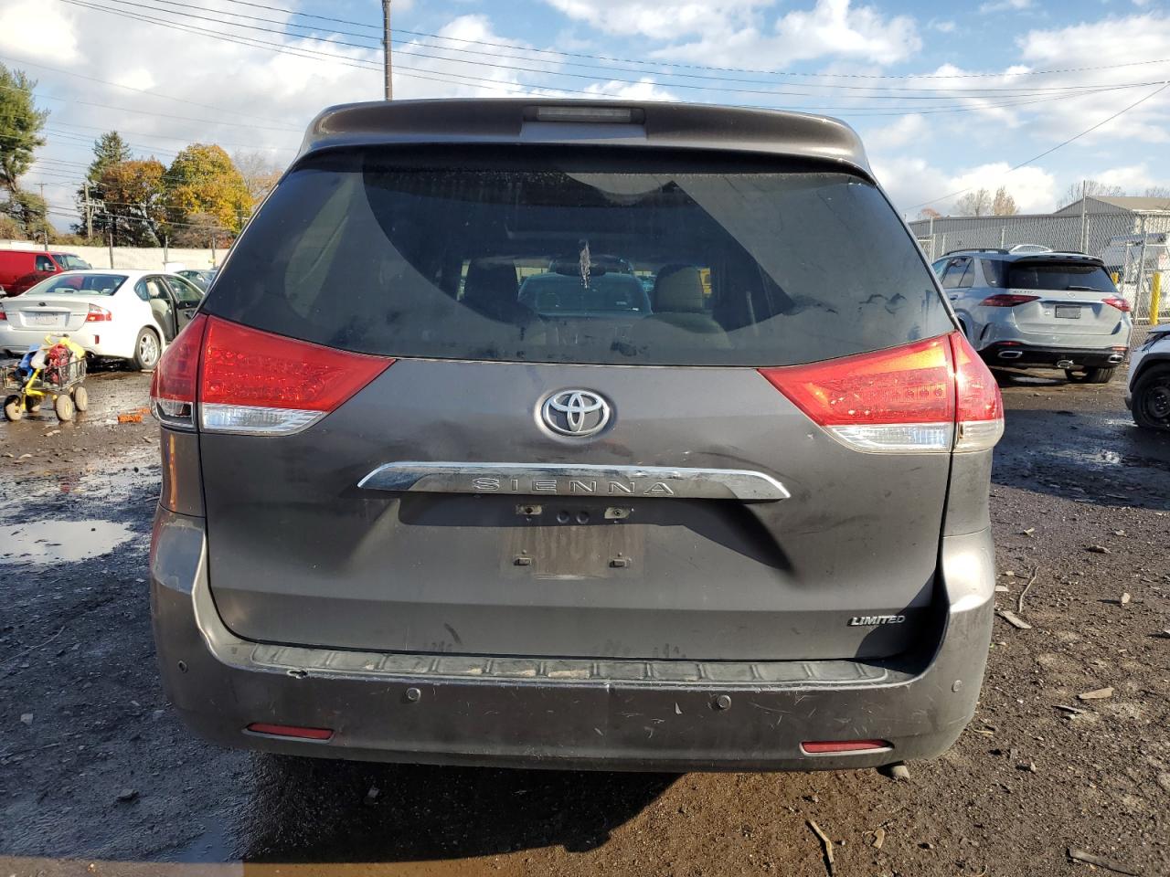 2012 Toyota Sienna Xle VIN: 5TDYK3DC4CS234467 Lot: 79632944