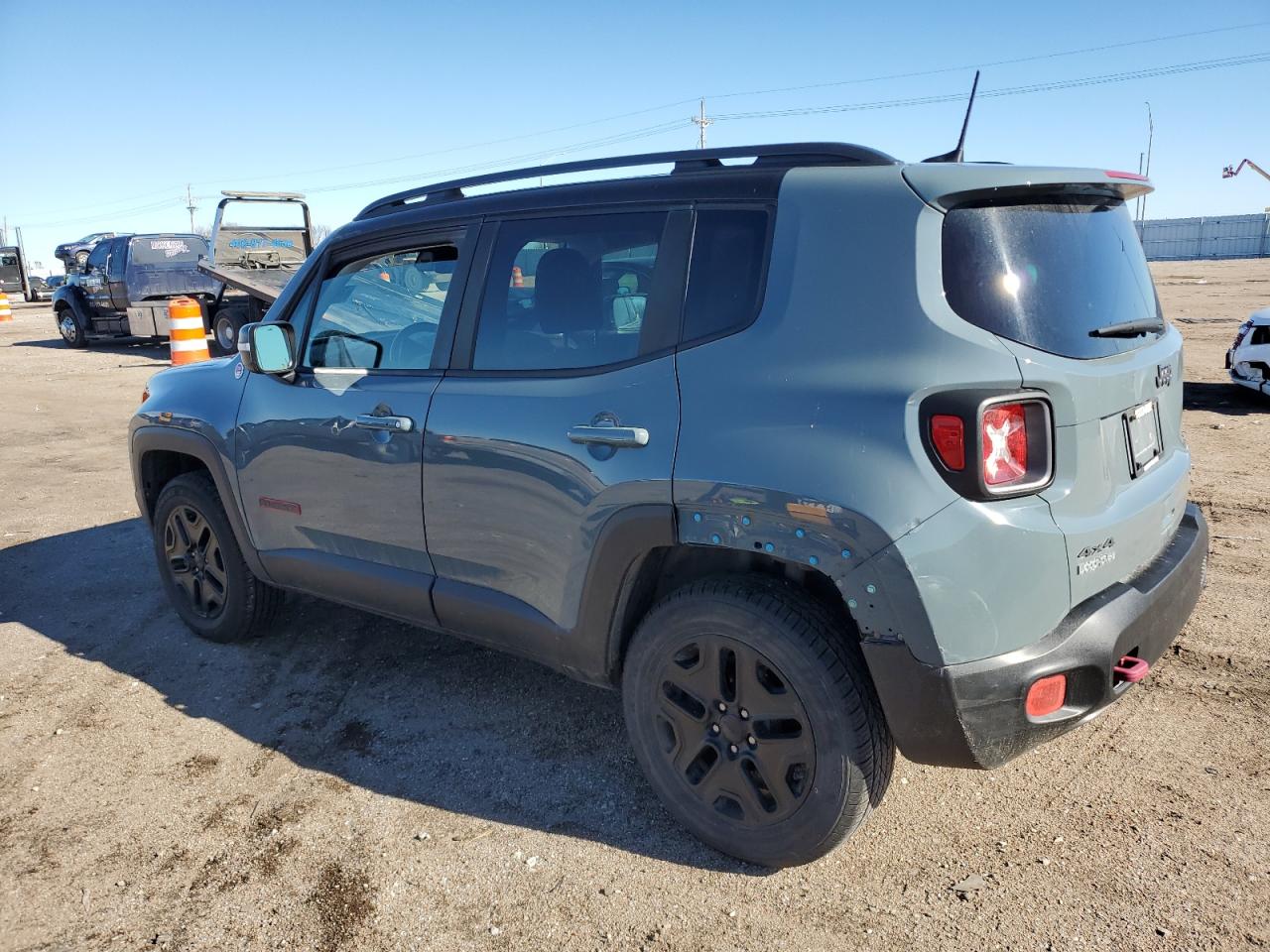 2018 Jeep Renegade - Image 2