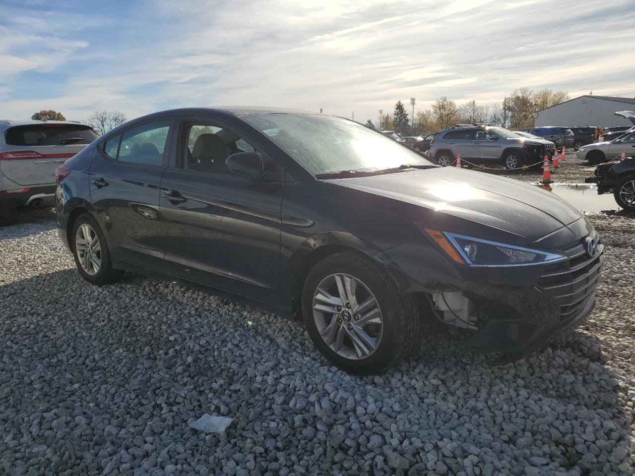 2019 Hyundai Elantra - Image 4