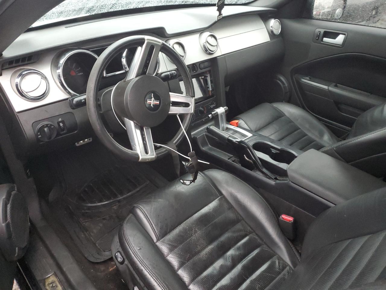 2006 Ford Mustang - Image 8