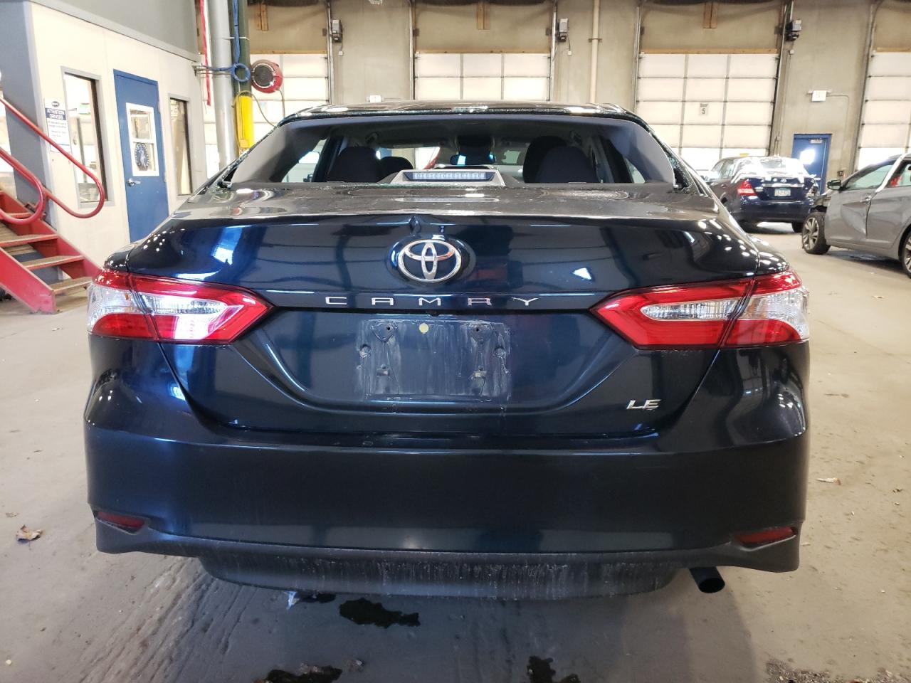 2018 Toyota Camry - Image 6