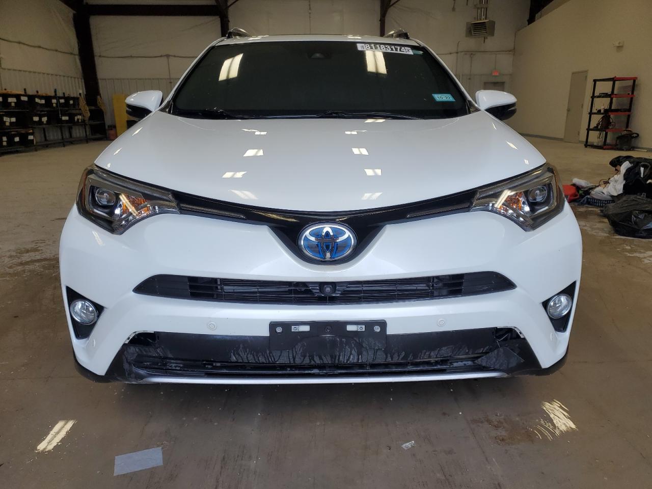 VIN JTMDJREV4JD202521 2018 TOYOTA RAV4 no.5