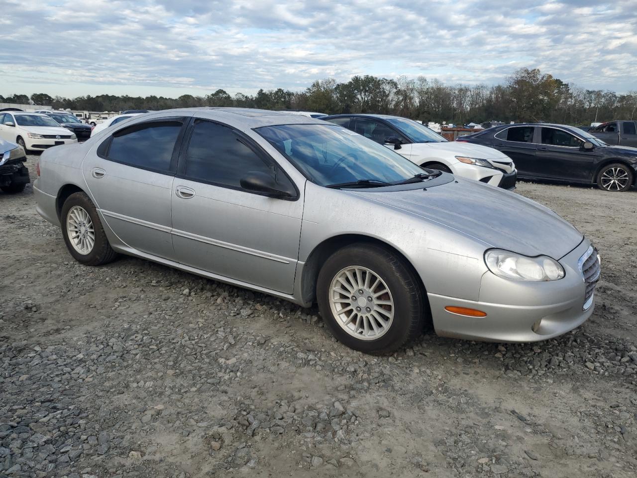 2002 Chrysler Concorde - Image 4