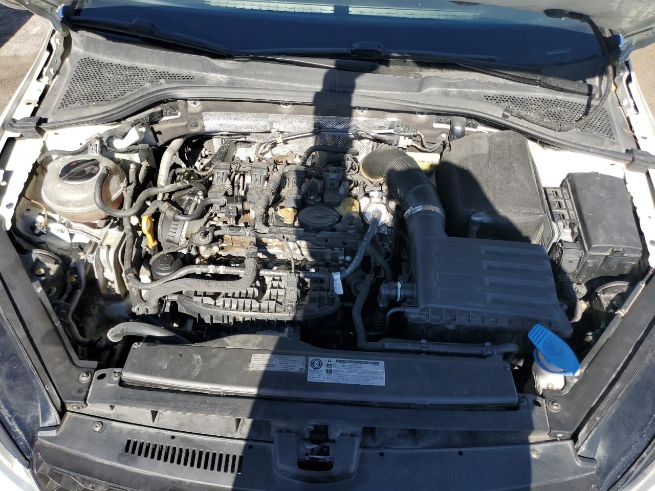 2015 Volkswagen GTI - Image 11