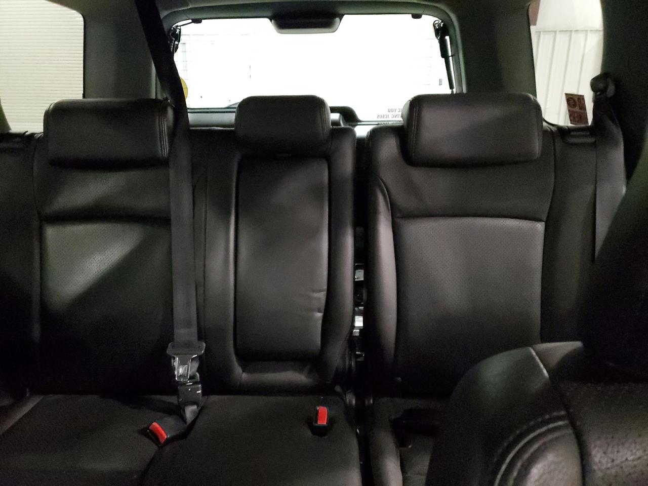 2005 Honda CR-V - Image 10