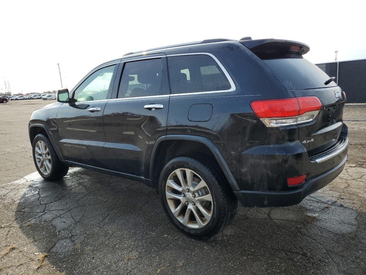 2017 Jeep Grand Cherokee - Image 2