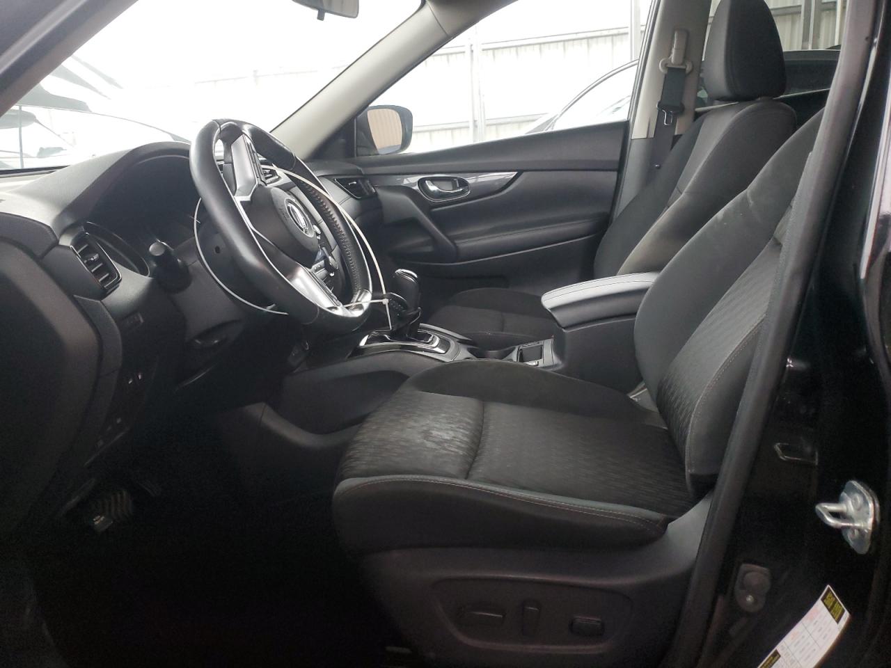 2018 Nissan Rogue - Image 7