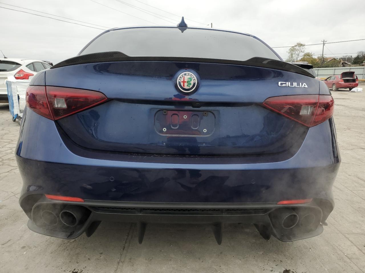 2017 Alfa Romeo Giulia - Image 6