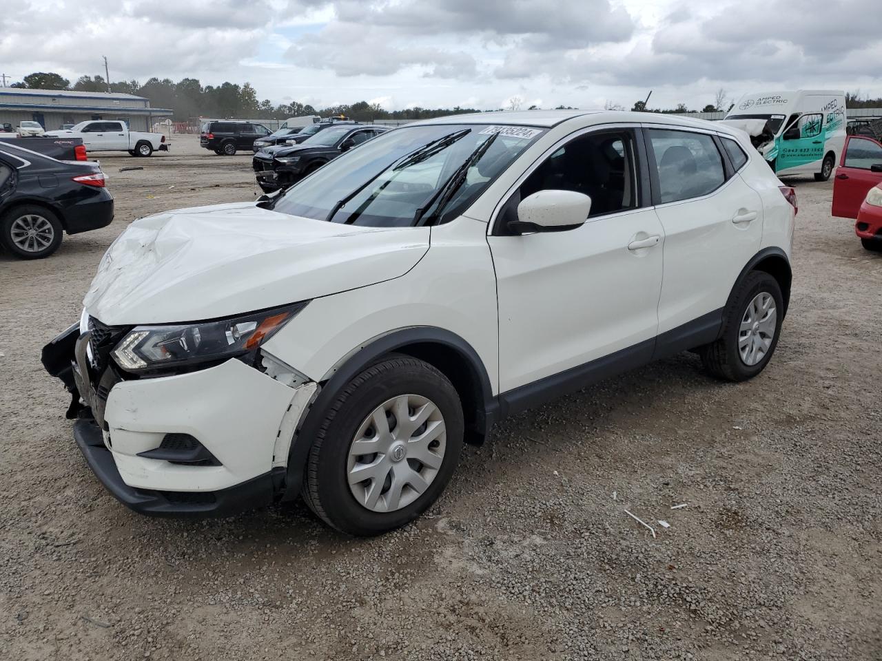 2020 Nissan Rogue - Image 1