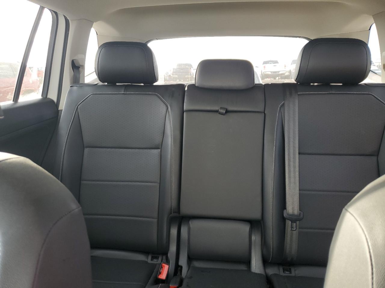 2021 Volkswagen Tiguan - Image 9