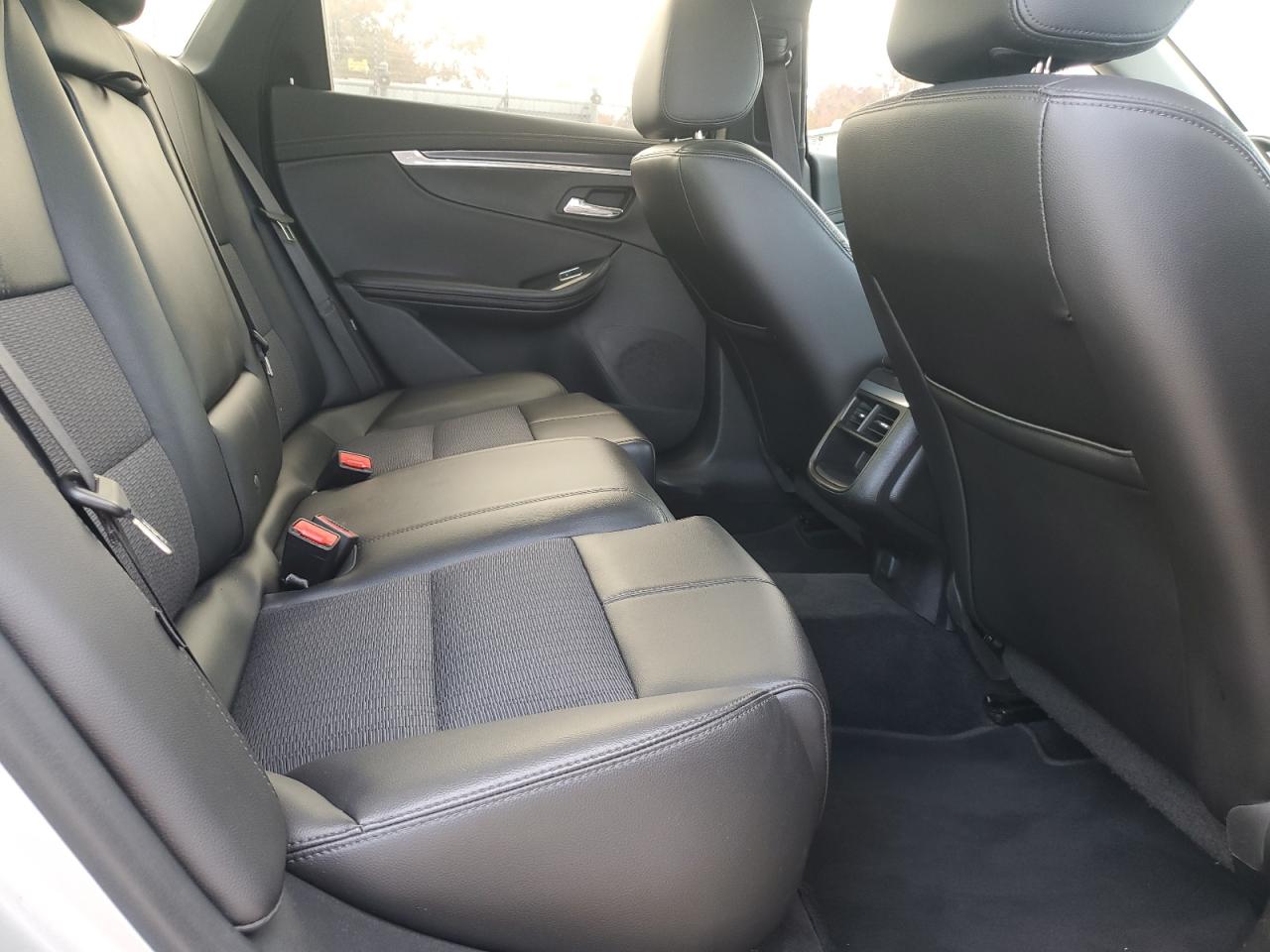 2016 Chevrolet Impala - Image 10