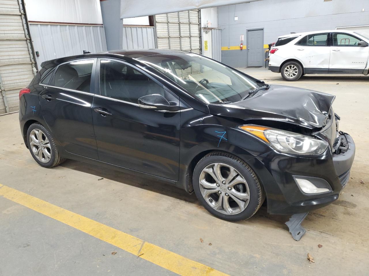 2013 Hyundai Elantra - Image 4