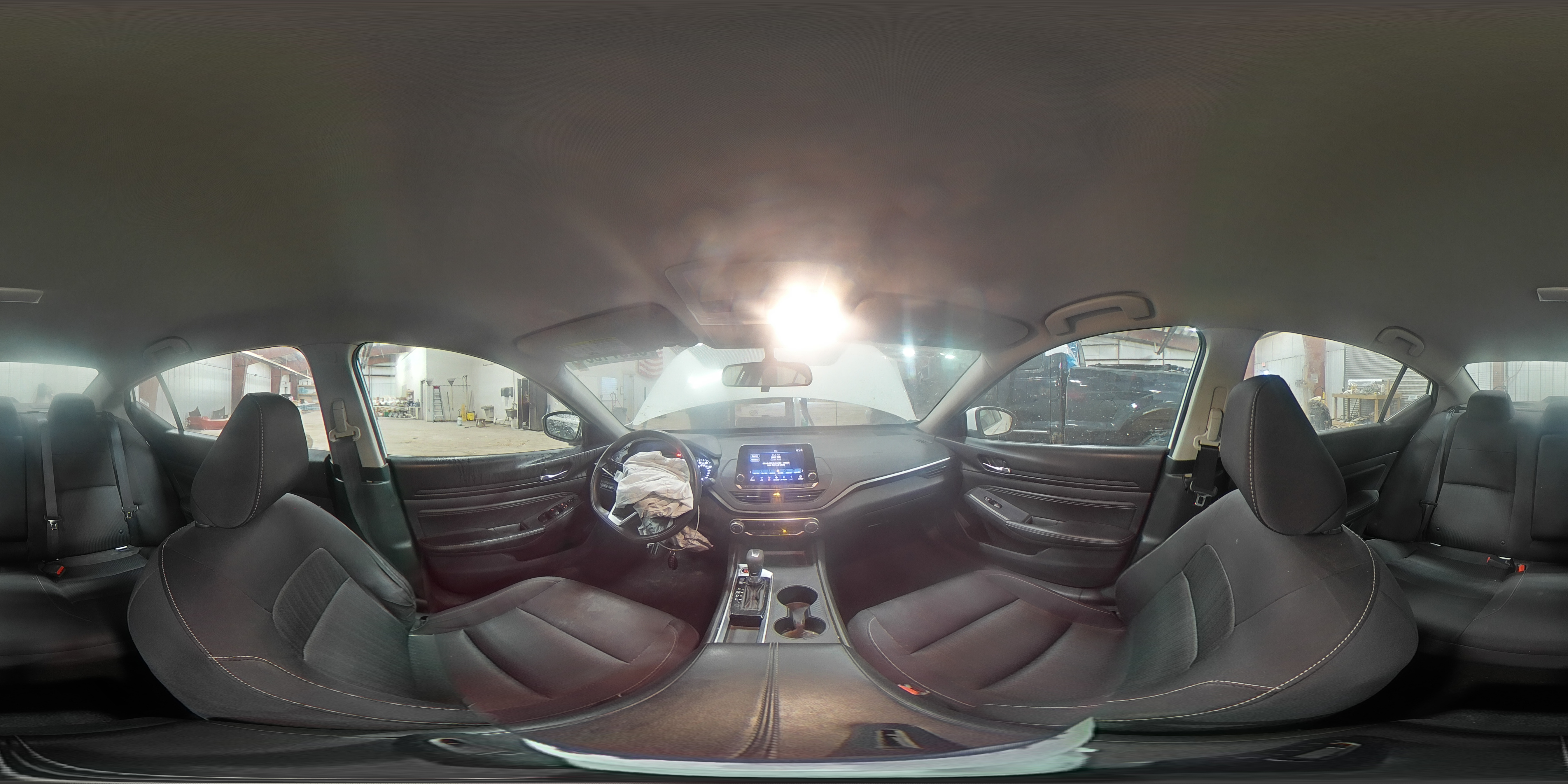 2020 Nissan Altima - Image 12