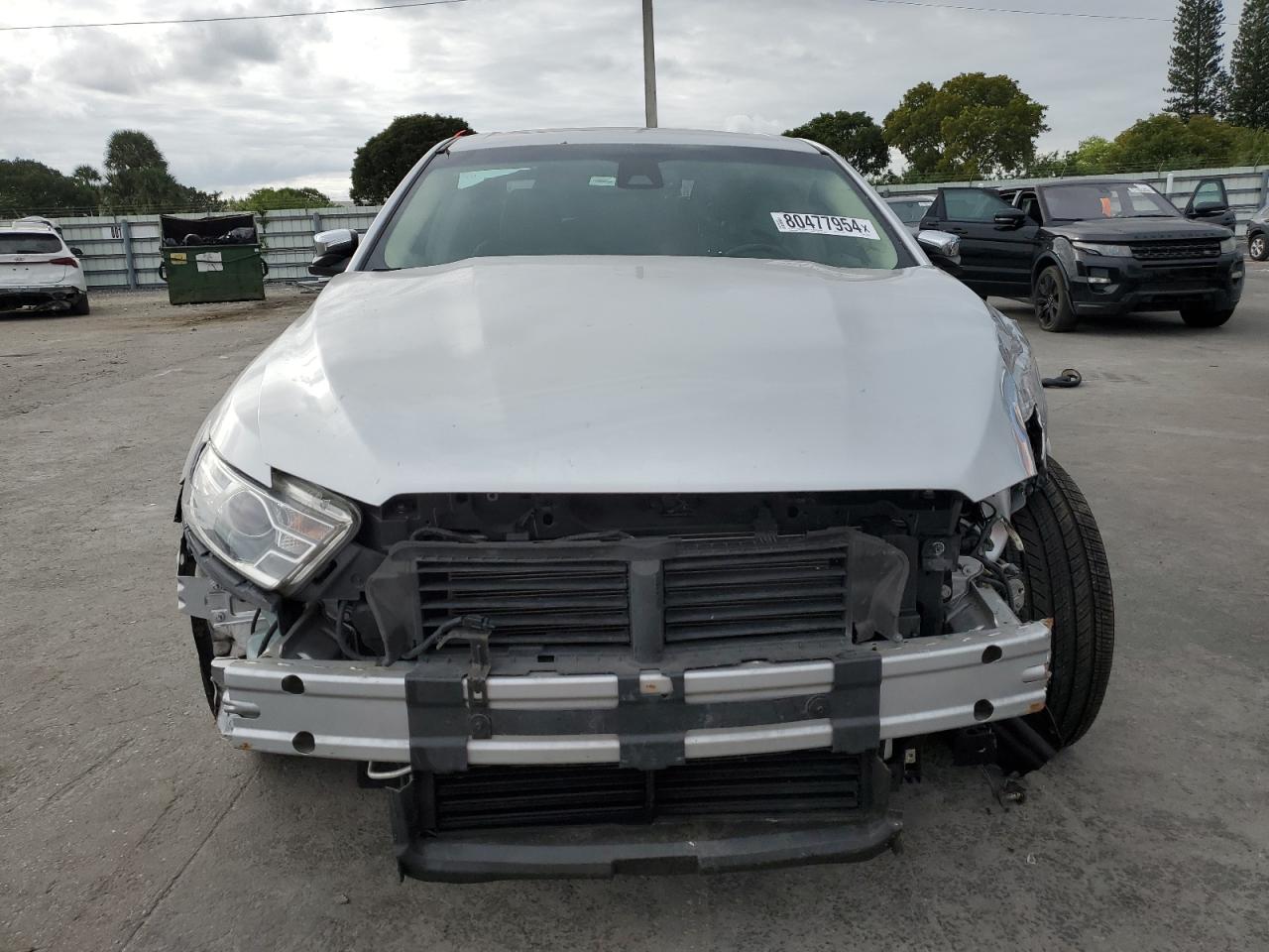 2018 Ford Taurus - Image 5