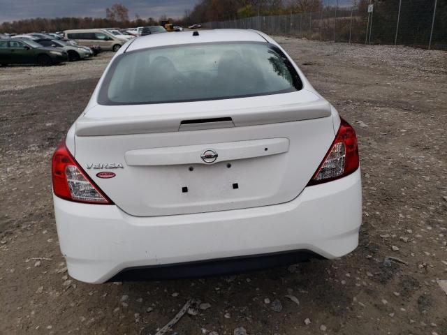  NISSAN VERSA 2017 Biały