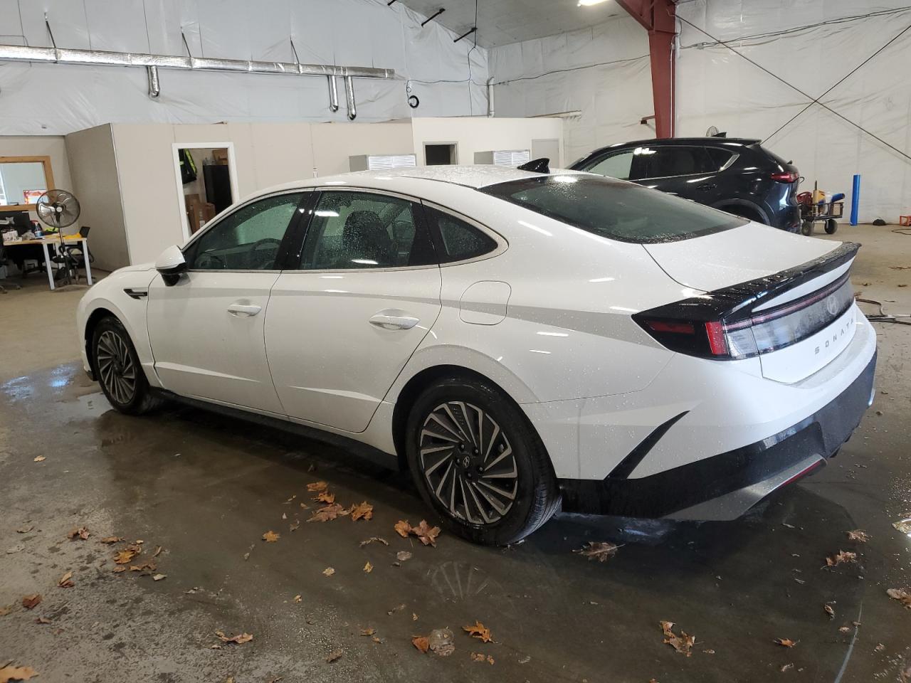 2024 Hyundai Sonata - Image 2