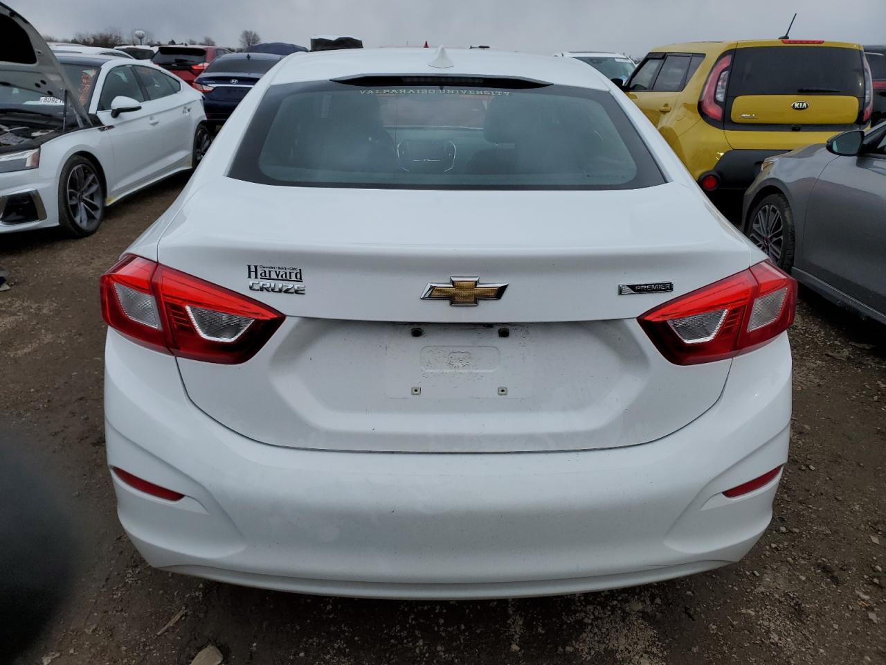 2017 Chevrolet Cruze - Image 6